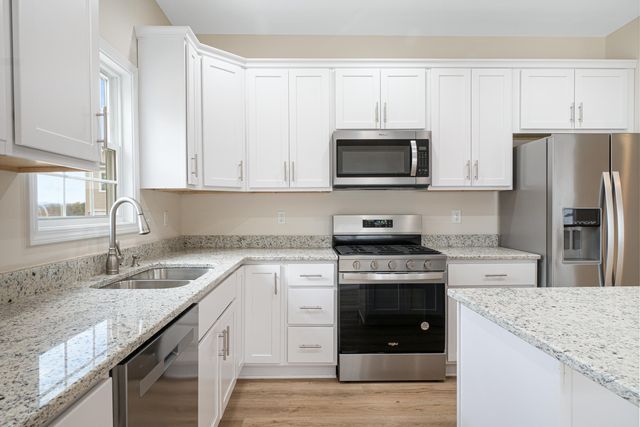 6134 Warren Newcomb, Radford, VA 24141