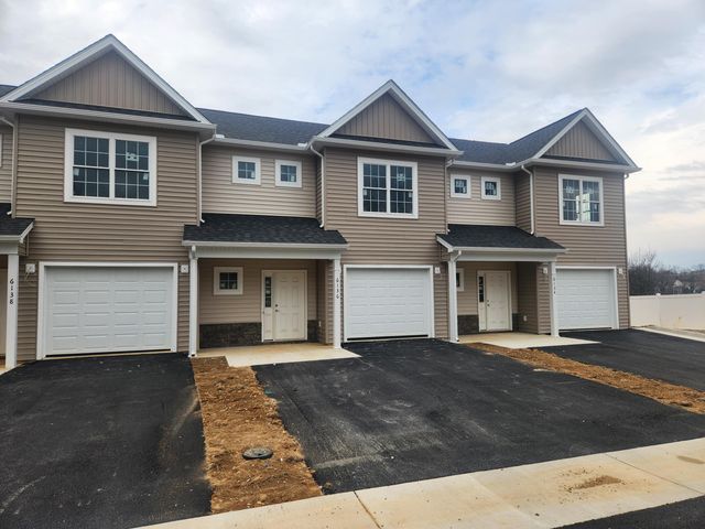 6134 Warren Newcomb, Radford, VA 24141