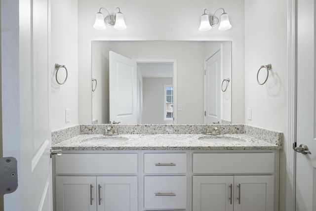 6134 Warren Newcomb, Radford, VA 24141
