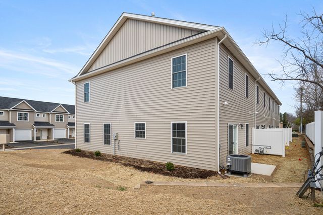 6134 Warren Newcomb, Radford, VA 24141