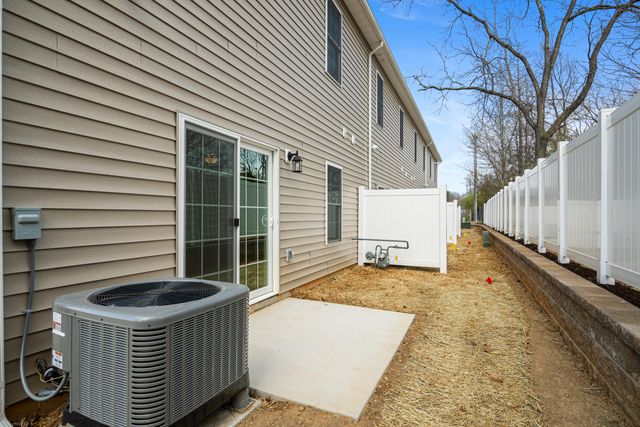 6134 Warren Newcomb, Radford, VA 24141