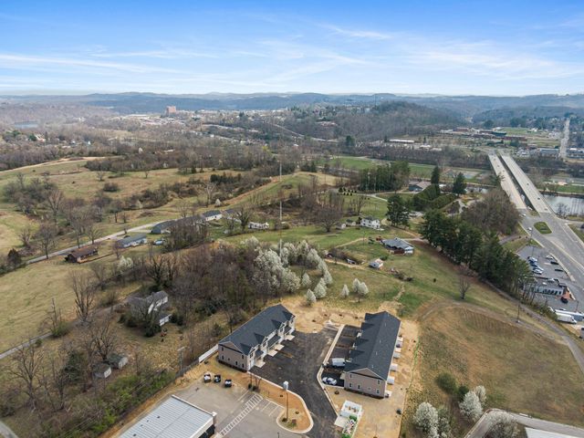 6134 Warren Newcomb, Radford, VA 24141