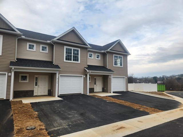 6134 Warren Newcomb, Radford, VA 24141