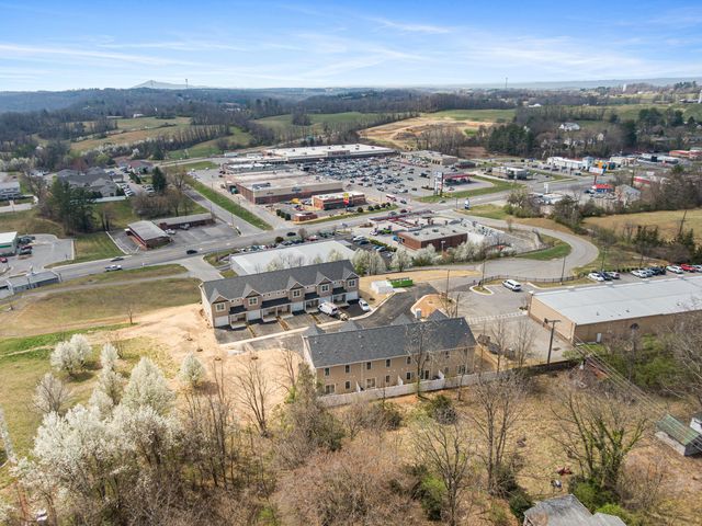 6134 Warren Newcomb, Radford, VA 24141