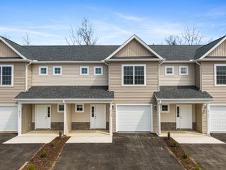 6134 Warren Newcomb, Radford, VA 24141