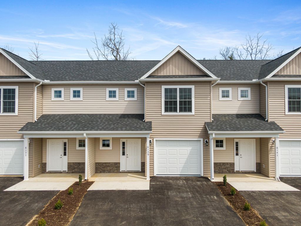 6134 Warren Newcomb, Radford, VA 24141
