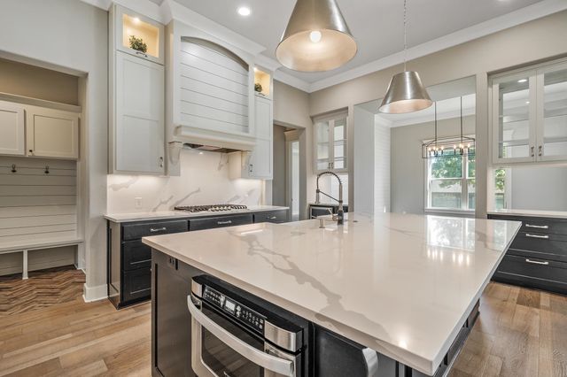 7580 Northlake Drive, Tyler, TX 75703