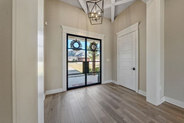 7580 Northlake Drive, Tyler, TX 75703