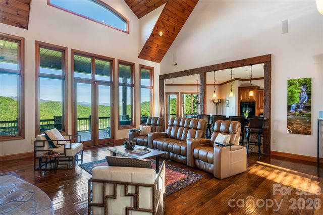 326 Summit Drive, Whittier, NC 28789