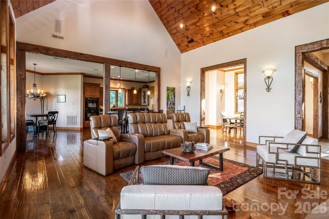 326 Summit Drive, Whittier, NC 28789