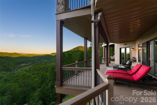 326 Summit Drive, Whittier, NC 28789