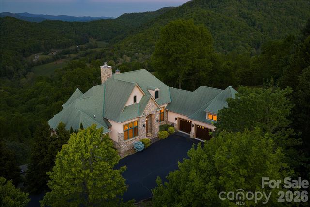 326 Summit Drive, Whittier, NC 28789