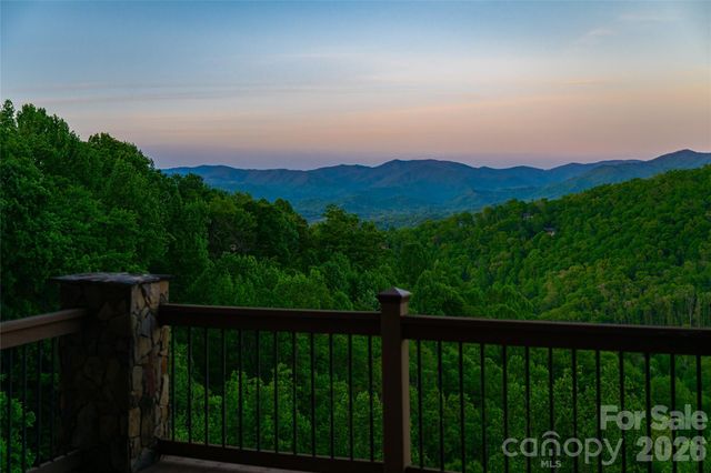 326 Summit Drive, Whittier, NC 28789