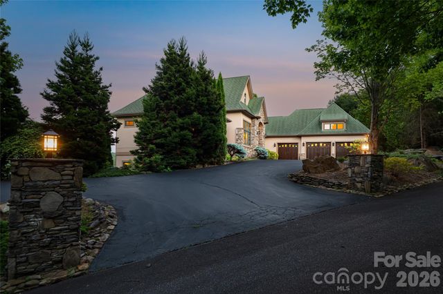 326 Summit Drive, Whittier, NC 28789