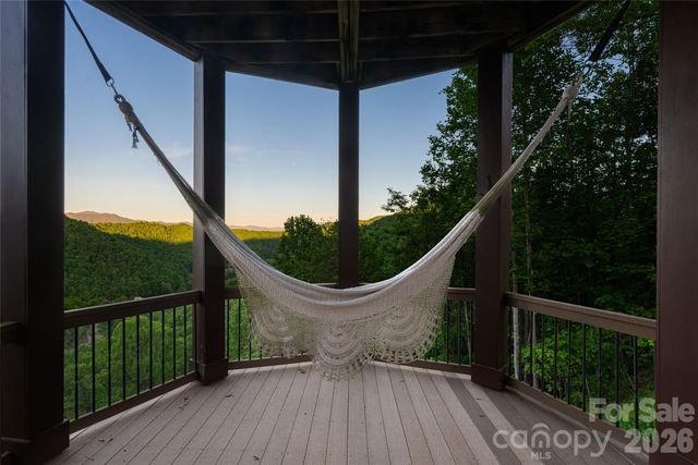 326 Summit Drive, Whittier, NC 28789