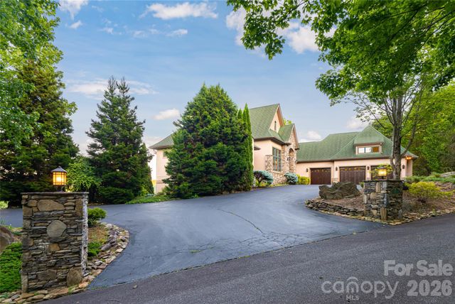 326 Summit Drive, Whittier, NC 28789