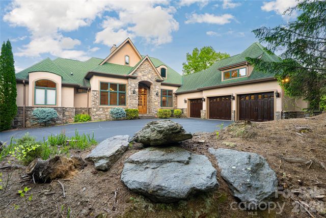326 Summit Drive, Whittier, NC 28789
