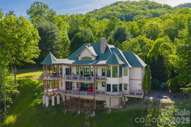 326 Summit Drive, Whittier, NC 28789
