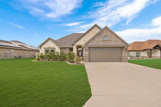 114 Oak Springs Loop, Mabank, TX 75147