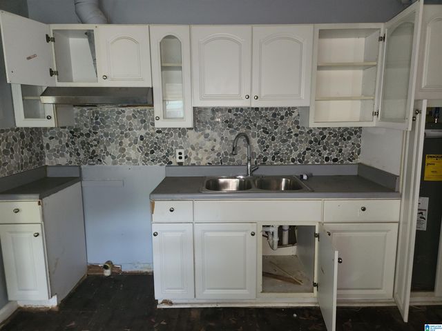 42 WILKES CIRCLE, Midfield, AL 35228