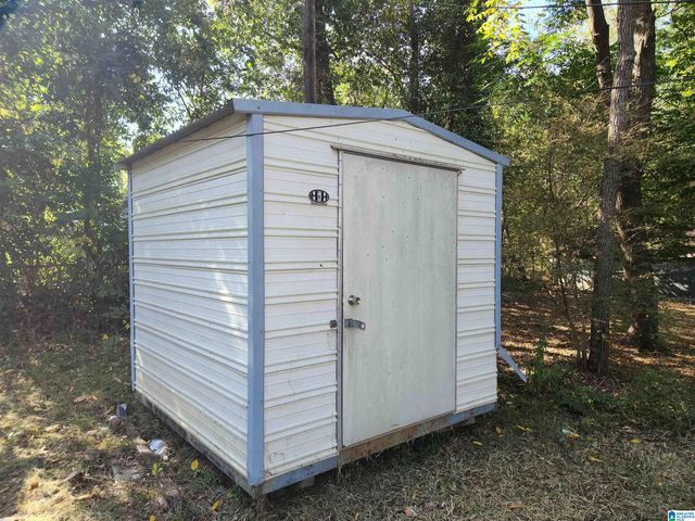 42 WILKES CIRCLE, Midfield, AL 35228