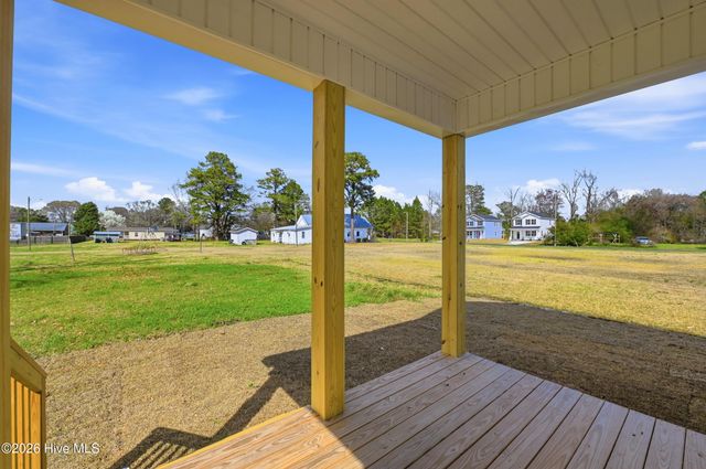 708 W Hayes Street, Burgaw, NC 28425