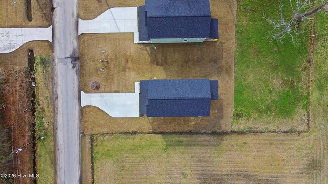 708 W Hayes Street, Burgaw, NC 28425