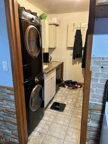 452 N Rocky River Drive, Berea, OH 44017