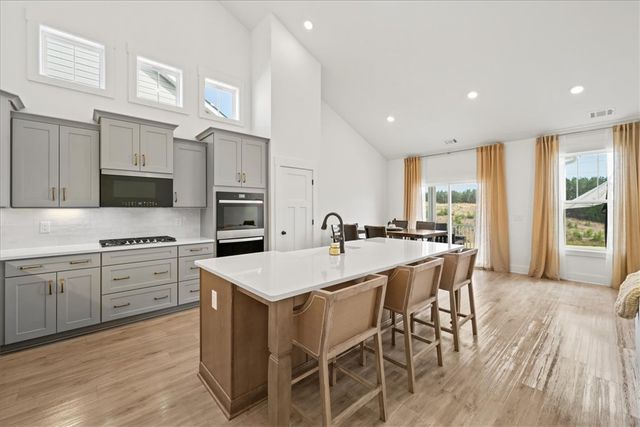 215 Founders Boulevard, Central, SC 29630