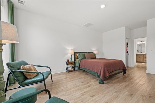 215 Founders Boulevard, Central, SC 29630