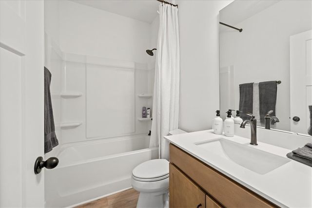 215 Founders Boulevard, Central, SC 29630