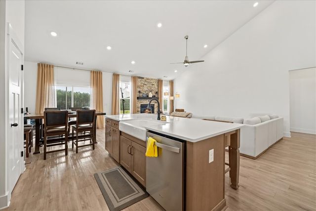 215 Founders Boulevard, Central, SC 29630