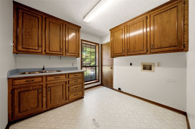6231 County Road 4511, Athens, TX 75752