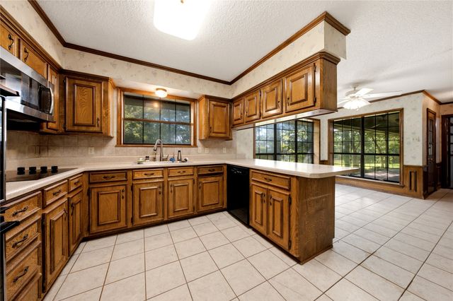 6231 County Road 4511, Athens, TX 75752