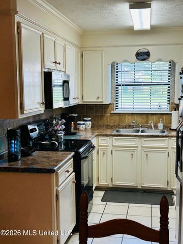 175 Riverbend Drive, Byram, MS 39272