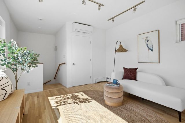 98 Allston Street 3, Cambridge, MA 02139