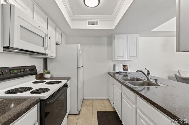 530 Nirk Avenue F, St Louis, MO 63122