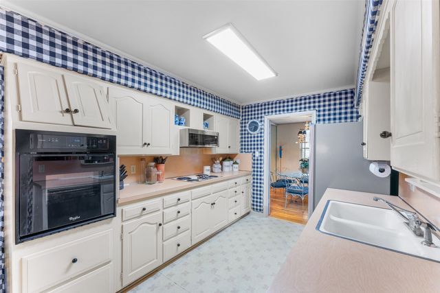 3432 Mapleleaf Lane, Dallas, TX 75233