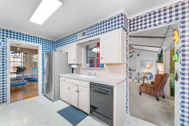 3432 Mapleleaf Lane, Dallas, TX 75233