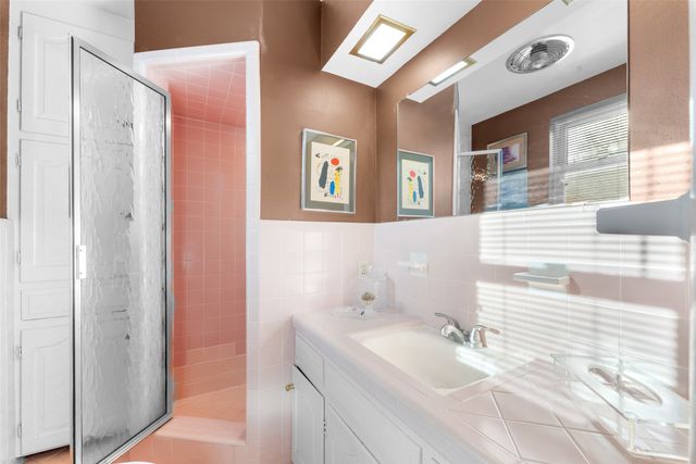 3432 Mapleleaf Lane, Dallas, TX 75233