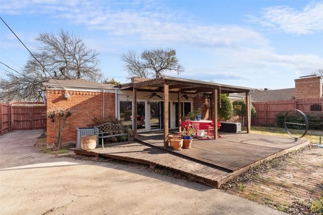 3432 Mapleleaf Lane, Dallas, TX 75233