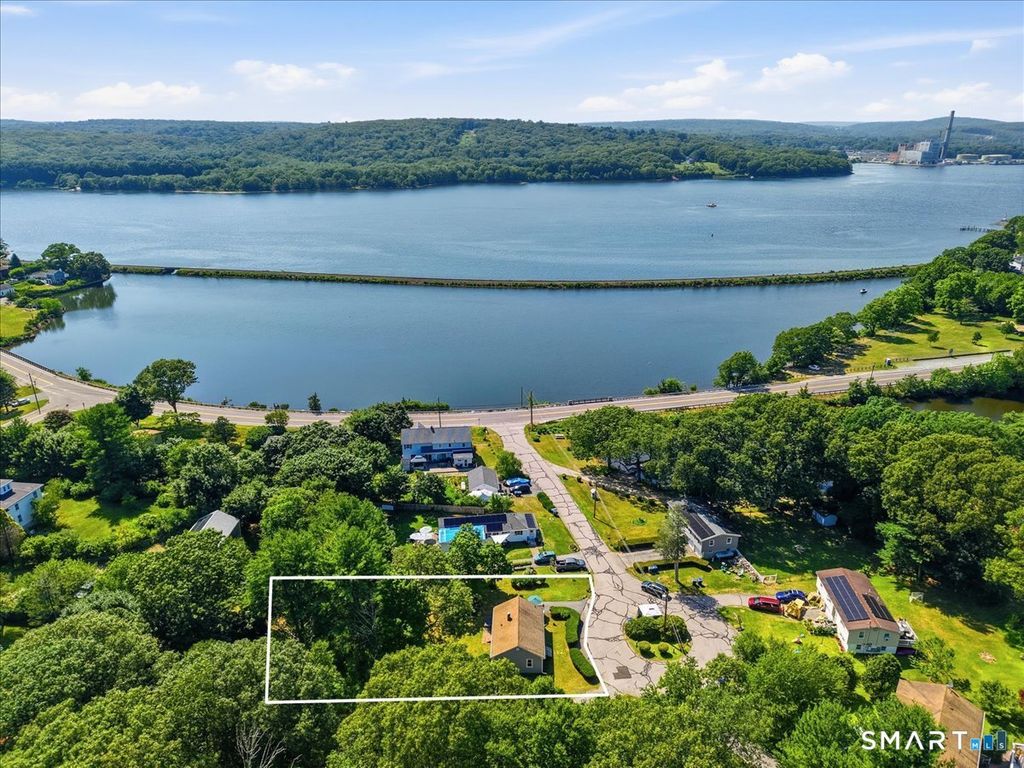 8 Mill Cove Road, Ledyard, CT 06335