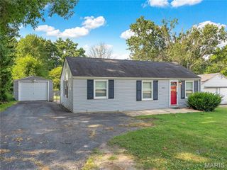 2212 E 5th Street, Washington, MO 63090