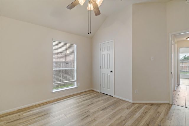 12804 Flat Creek Drive, Pearland, TX 77584