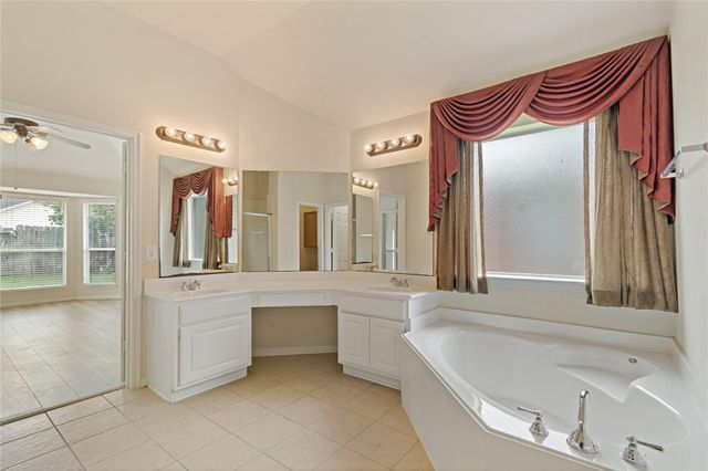 12804 Flat Creek Drive, Pearland, TX 77584