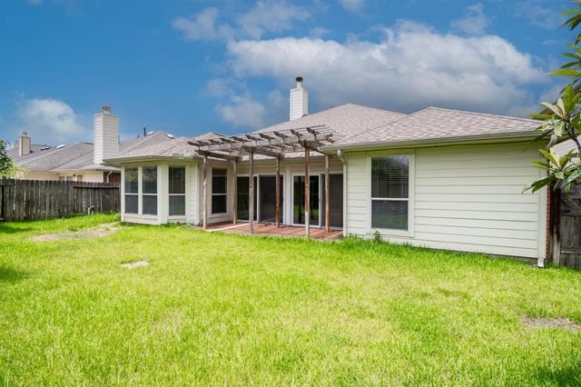 12804 Flat Creek Drive, Pearland, TX 77584