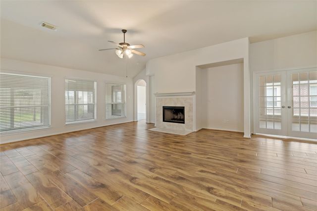 12804 Flat Creek Drive, Pearland, TX 77584