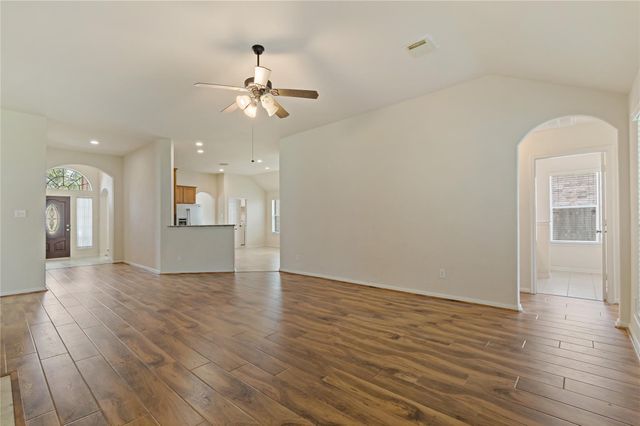 12804 Flat Creek Drive, Pearland, TX 77584
