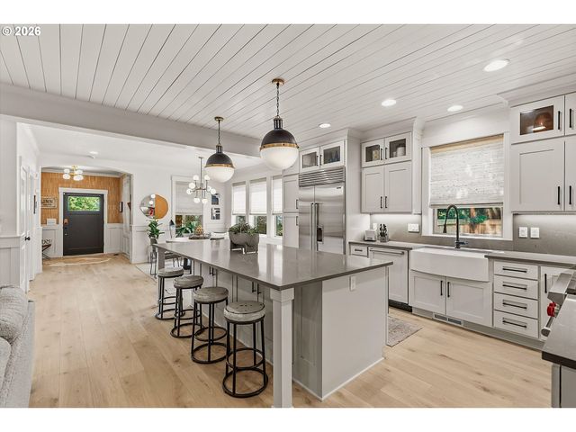 1716 4TH Ave, West Linn, OR 97068
