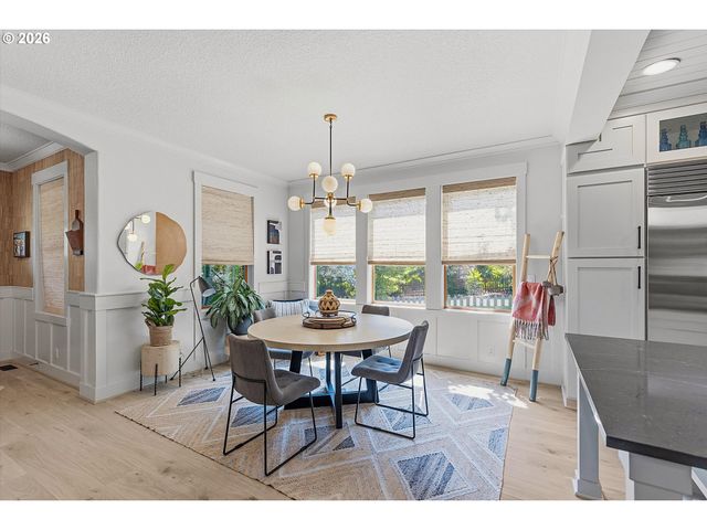 1716 4TH Ave, West Linn, OR 97068